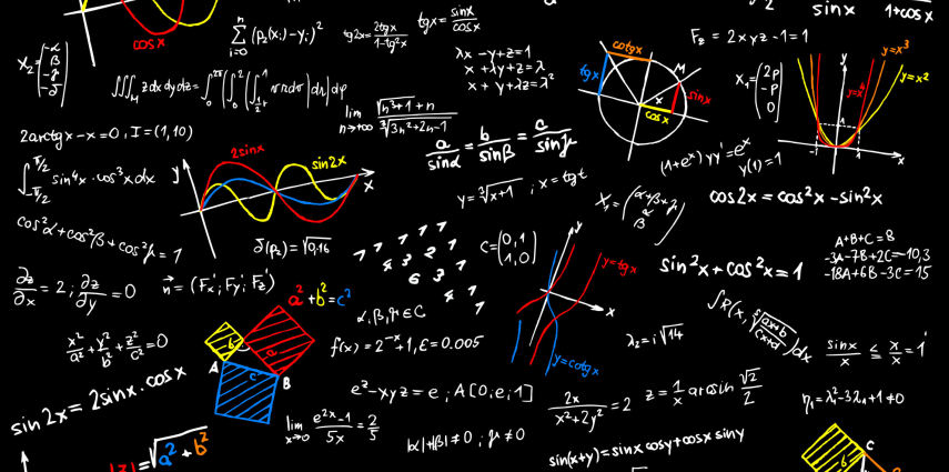 una lavagna piena di formule matematiche e grafici scientifici