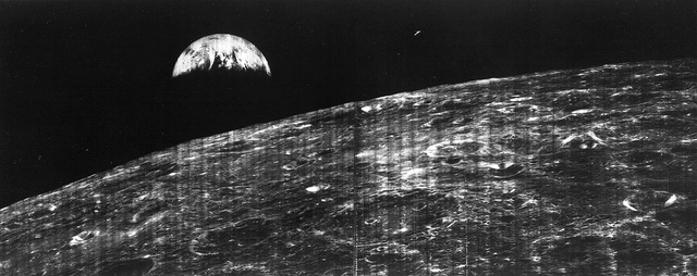 <p>First View of Earth from Moon</p>

